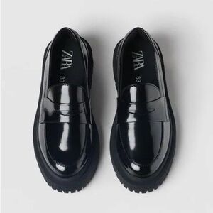 Zara loafers Sz 1C